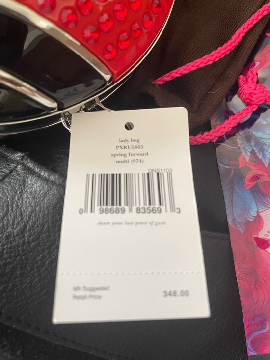 Red Crystal Ladybug Compact Mirror - Picture 4 of 4